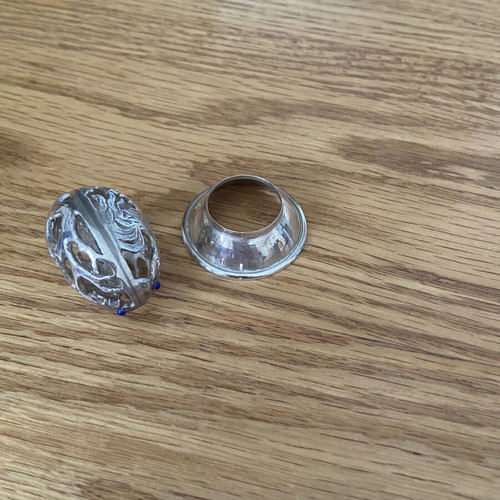 Silver decorative egg thimble 925 with base and blue stones vintage collectible