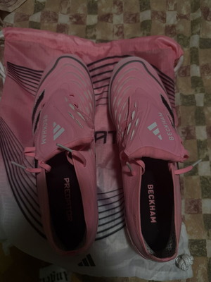 Adidas Predator Elite football shoes size 46, new, white and pink