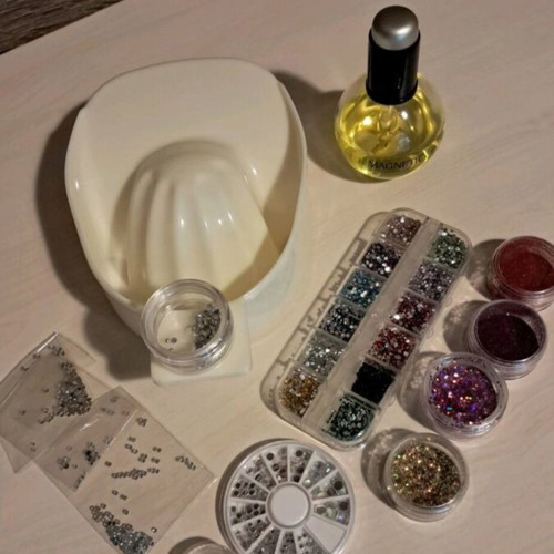 Nail Art Brush Set like new with various nail products