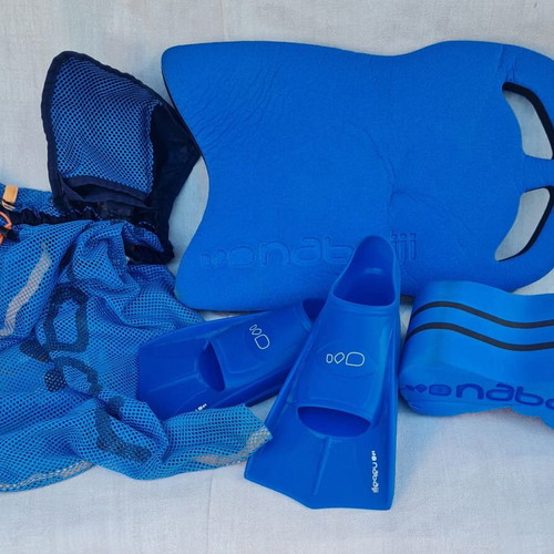 Swimming set like new with fins size 35-36