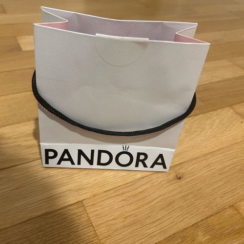 Pandora gift bag like new