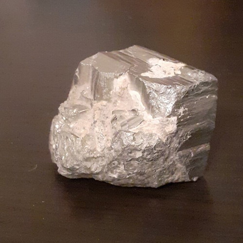 Mineral sample like new, 152 grams, metallic luster