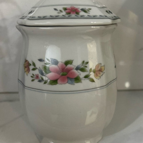 Porcelain jar like new, German with floral design