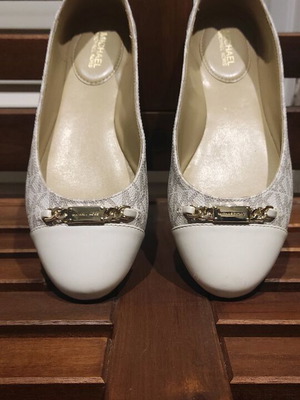 Michael Kors ballerinas like new, size 36.5, white with logo design