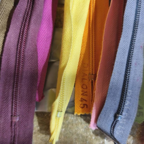 25 colorful zippers 45 cm Dialon