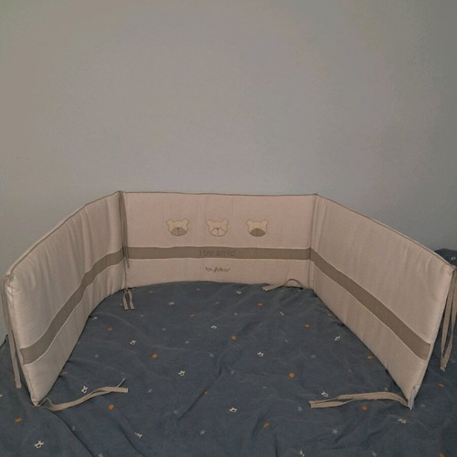 Byblos crib bumper 35x210cm like new