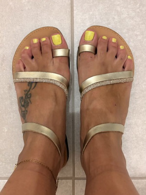 Estil leather sandals gold, like new, size 39