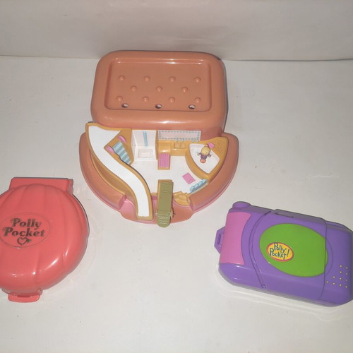 Polly Pocket set of 3 with 1 figure like new