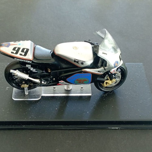 Μηχανάκι συλλεκτικό Proton KR3 Jeremy McWilliams 2002 σαν καινούργιο