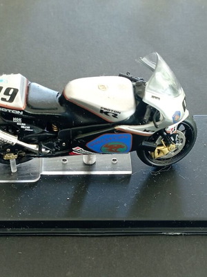 Μηχανάκι συλλεκτικό Proton KR3 Jeremy McWilliams 2002 σαν καινούργιο