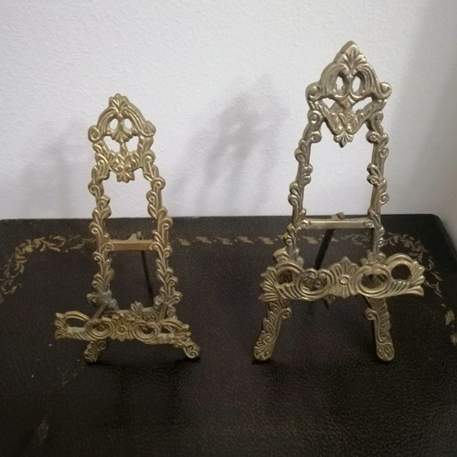 Brass frames new with easel design