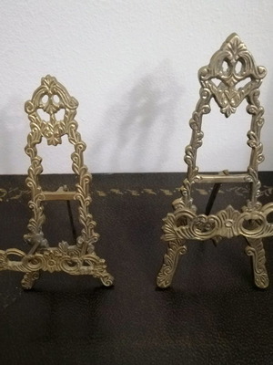 Brass frames new with easel design
