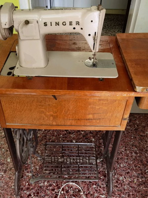 Singer sewing machine used without belt