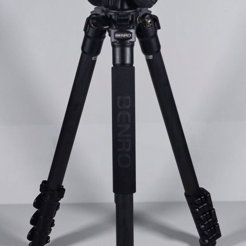 Benro C1980F Carbon tripod used with Benro INO head