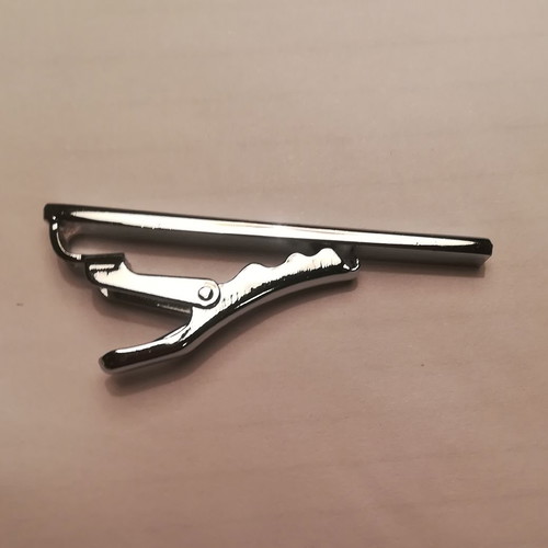 Tie clip silver color, excellent condition, 4.5 cm length