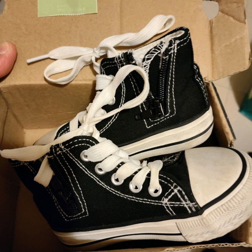 Children's canvas boot shoes size 22 like new, black