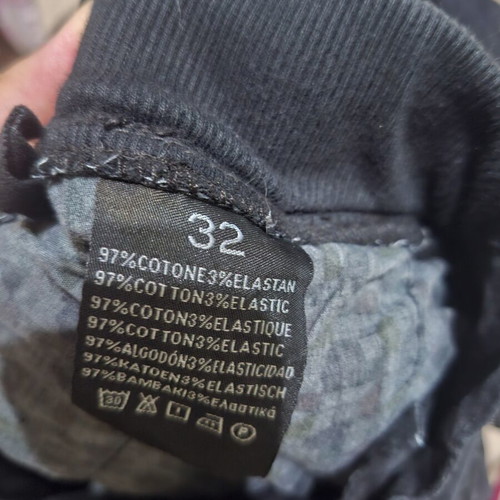 Cargo pants like new, size 32, black with elastic details