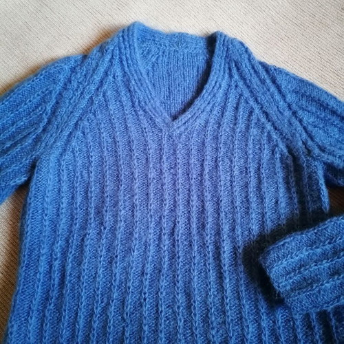 Women's handmade wool sweater like new, blue, size M/L