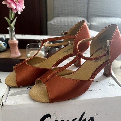 Dance shoes 7M leather used size 39