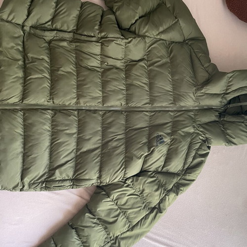 Adidas puffer jacket new, size L, green