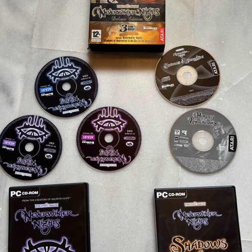 Neverwinter Nights 5 CD ROM like new, 2 cases without manual