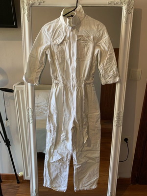 H&M beige jumpsuit size XXS like new with pockets and belt