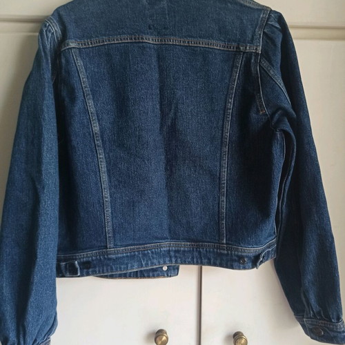 Lee denim jacket women's large with volume sleeves like new, blue