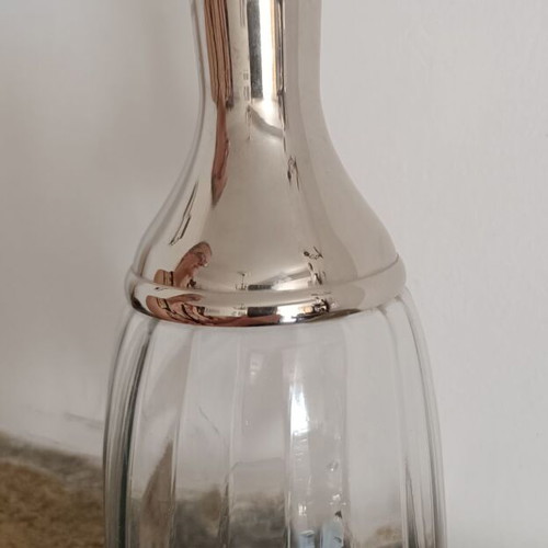 Vintage glass wine decanter with metal stopper like new