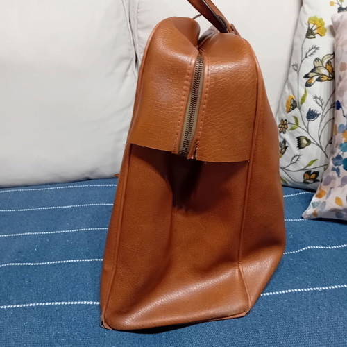 Vintage travel bag, genuine leather, tan color
