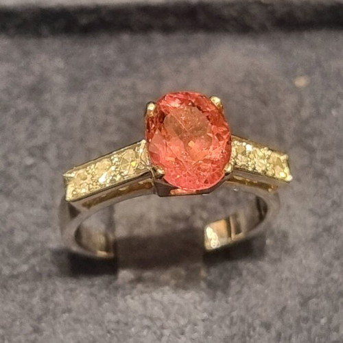 White gold K18 ring with tourmaline, diamonds and rubellite, new certified
