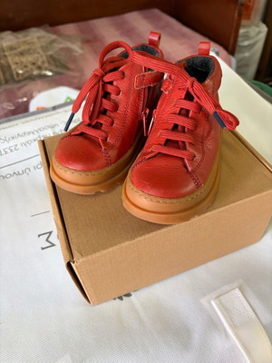 Camper Brutus kids boots like new, size 26, brick red