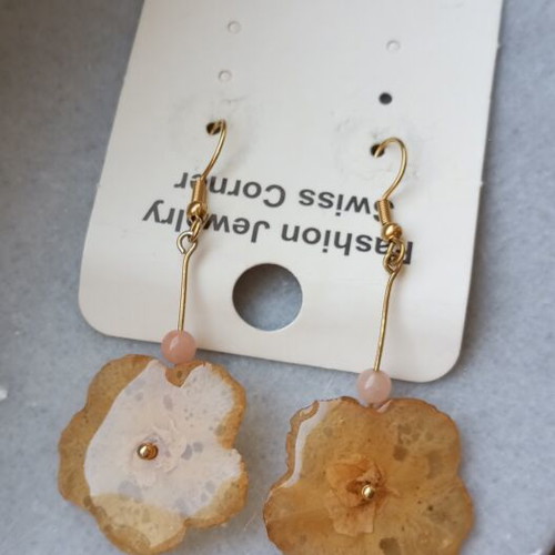 Flower earrings, yellow