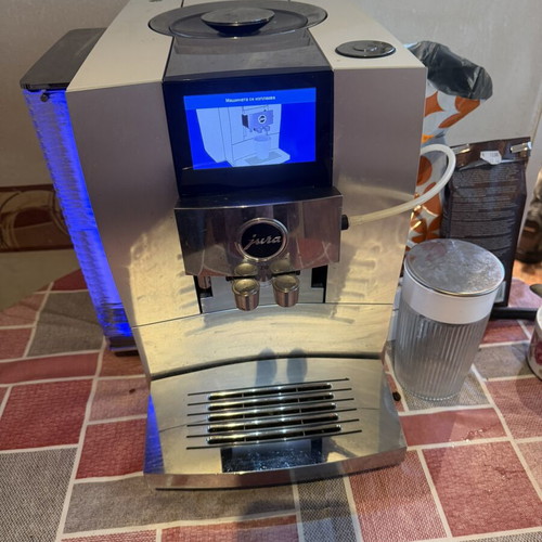 Jura Z10 Coffee Machine Like New