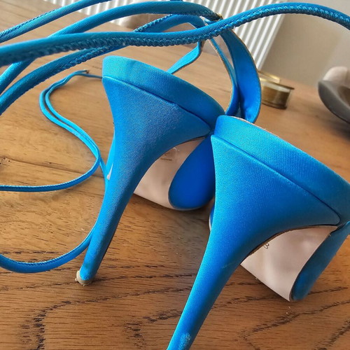 Envie Shoes satin heels size 38 like new, blue with ankle straps