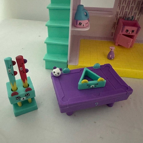 Giochi Preziosi Shopkins Happy Places 3-Story Studio like new