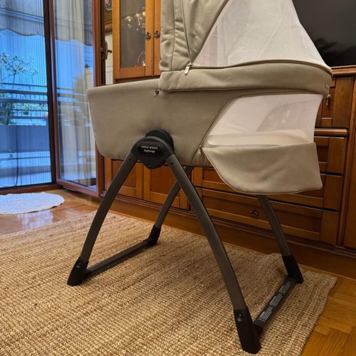 Peg Perego bassinet with stand like new