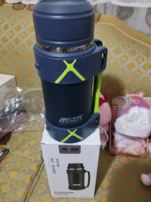 Thermos bottle new