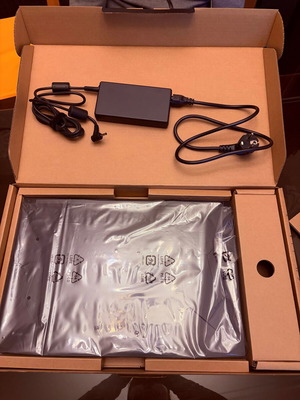 MSI Bravo 17 C7VFK laptop new, AMD Ryzen 7, RTX 4060, 16GB RAM, 1TB SSD
