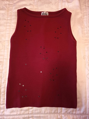 Sleeveless knitted top like new, red, one size