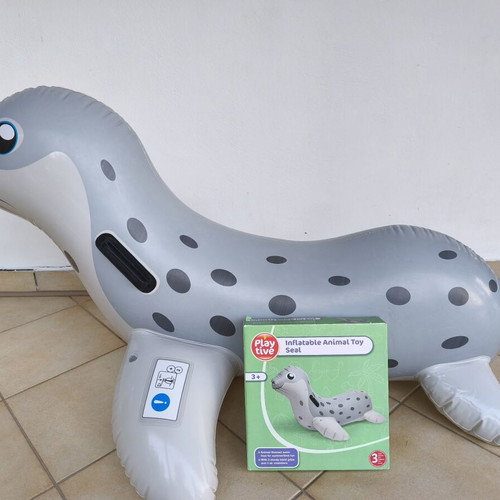 Inflatable Seal with Handles New, 3+ Years, Sea Toy