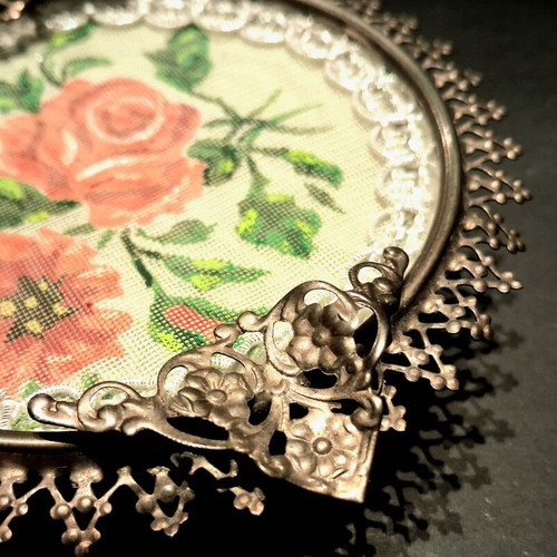 Vintage bronze set with frame and painted boudoir ashtray like new