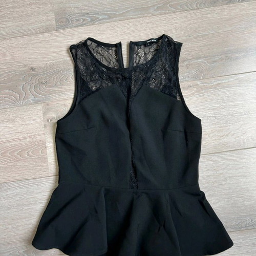 Womens top black lace like new, size S