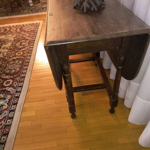 Rectangular folding antique table like new