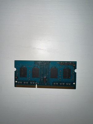 2GB DDR3 laptop RAM stick