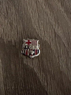 Barcelona FCB pin used, 90s decade