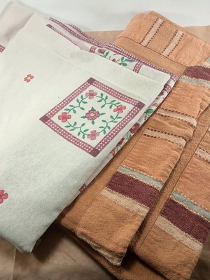 Rectangular cotton tablecloths used, pack of two