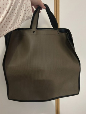 Large handbag like new, gray, spacious for work or beach