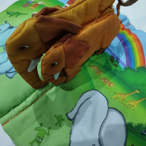 Three-dimensional fabric book with Noah's Ark like new