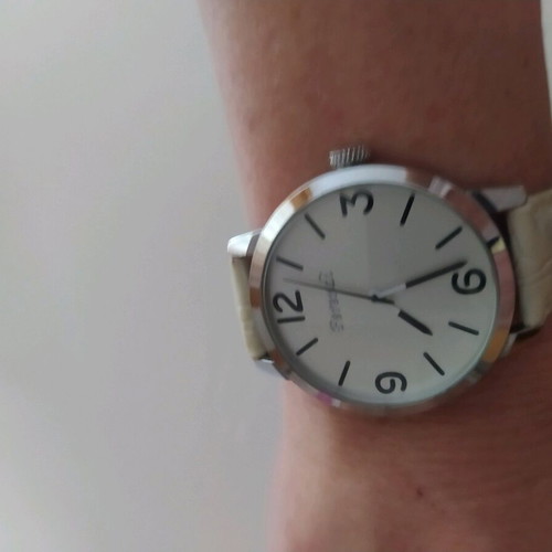 Wristwatch women's used with white dial and strap