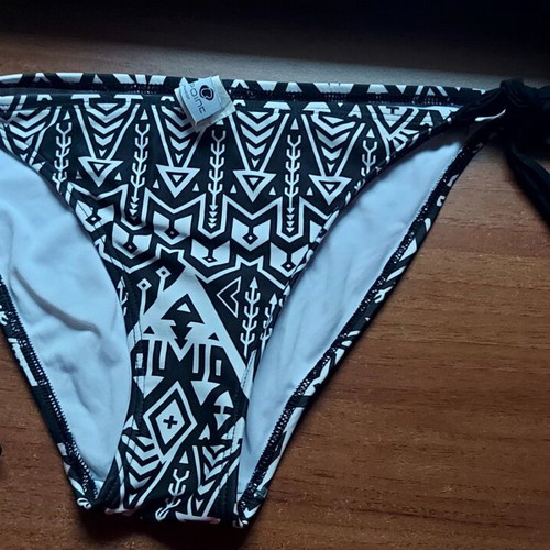 Bluepoint black and white bikini slip with side ties